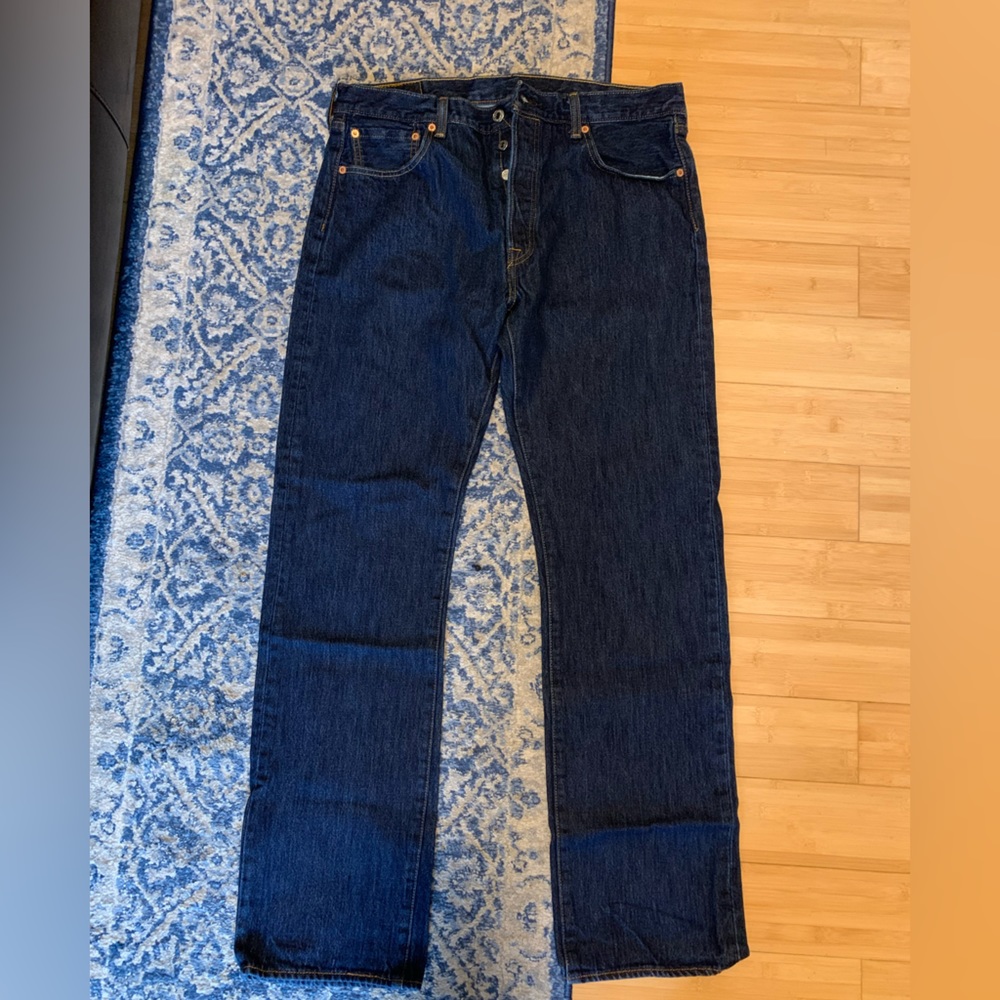 Men’s 501 Levi Straight Leg Button Fly Jeans Dark Wash W36 L34